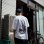 画像7: KustomStyle カスタムスタイル SKULL ROSE PRAYING HANDS Tシャツ WHITE (7)