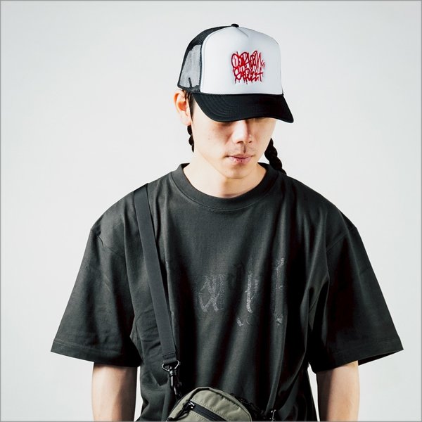 画像11: CAPTAIN STREET Tag メッシュキャップ BLACK/WHITE(赤刺繍) キャプテンストリート (11)