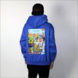 画像3: 【送料無料】Koner Gallery コーナーギャラリー TM PAINT -Flower seller in NY- P/Oパーカー BLUE (3)