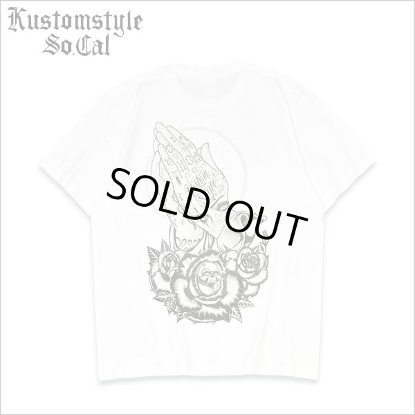 画像1: KustomStyle カスタムスタイル SKULL ROSE PRAYING HANDS Tシャツ WHITE (1)