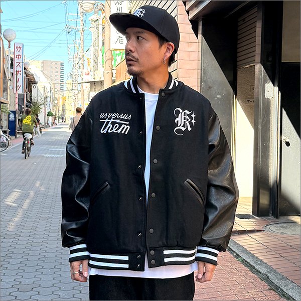 画像3: 【送料無料】KustomStyle x US VERSUS THEM BROTHERHOOD MELTON VARSITY JKT BLACK/WHITE (3)