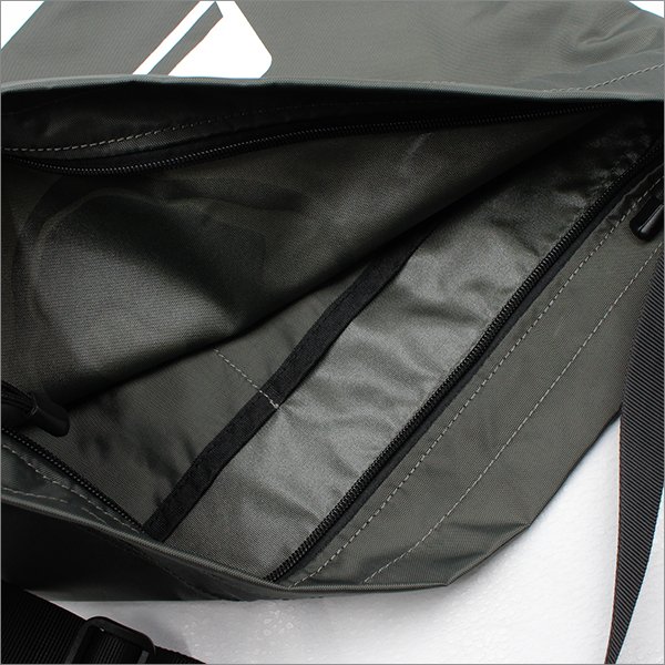 画像4: 【送料無料】SKULL SKATES スカルスケーツ ナイロン ショルダーバッグ GRAY (4)